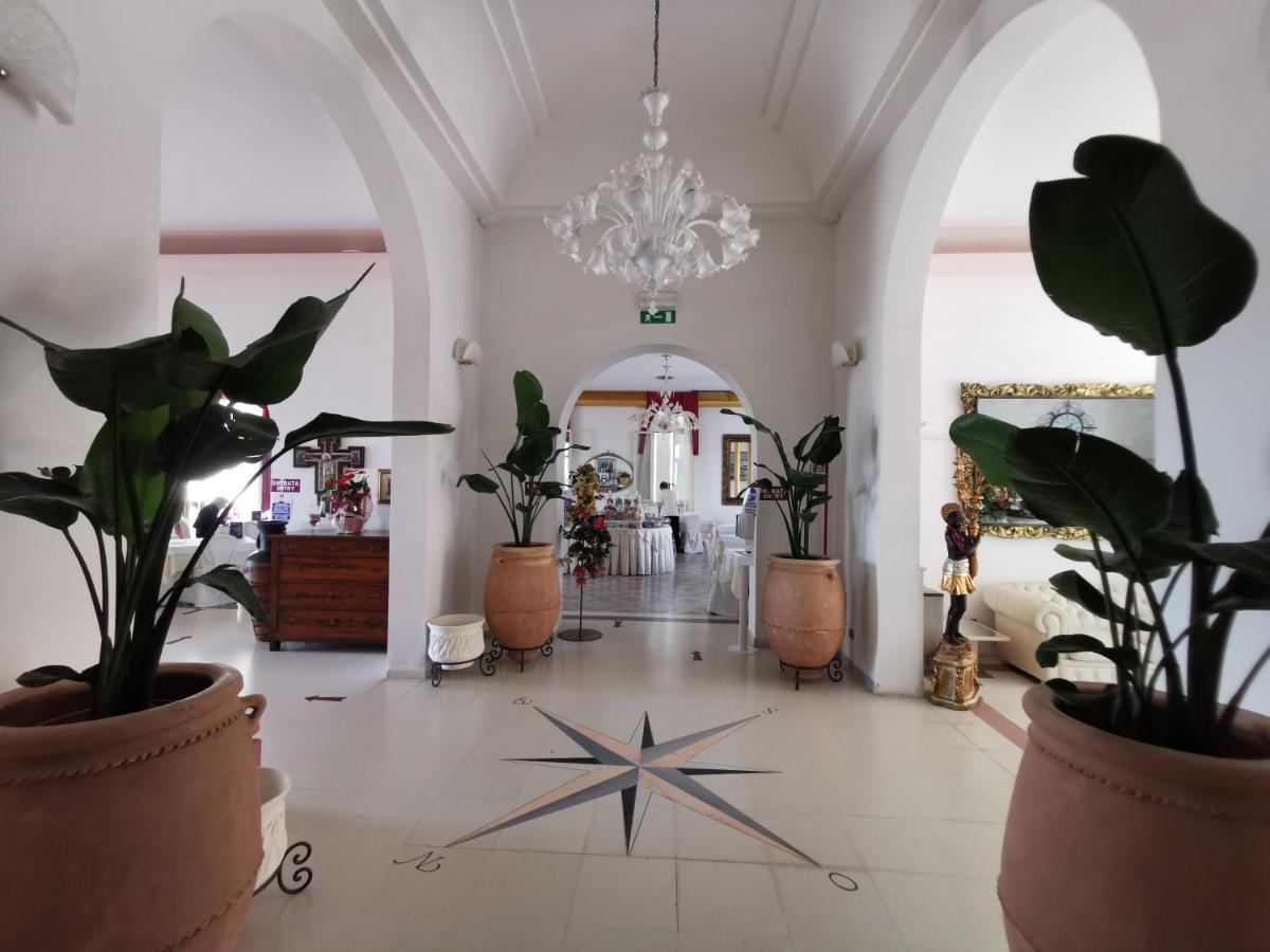 Hotel Lido Rimini Kültér fotó